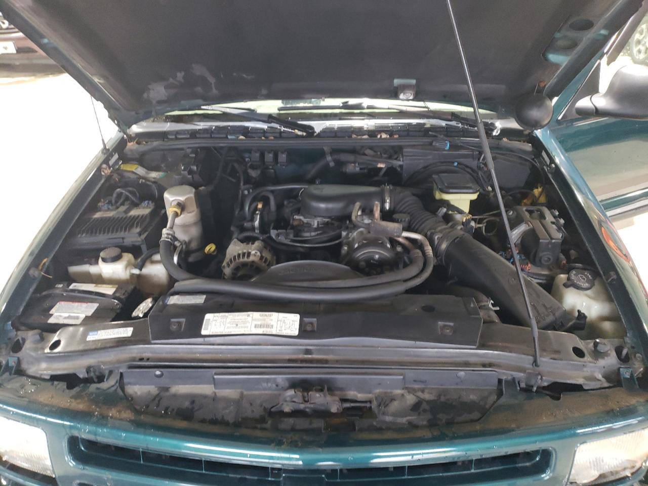 1GNDT13W3V2235221 1997 Chevrolet Blazer