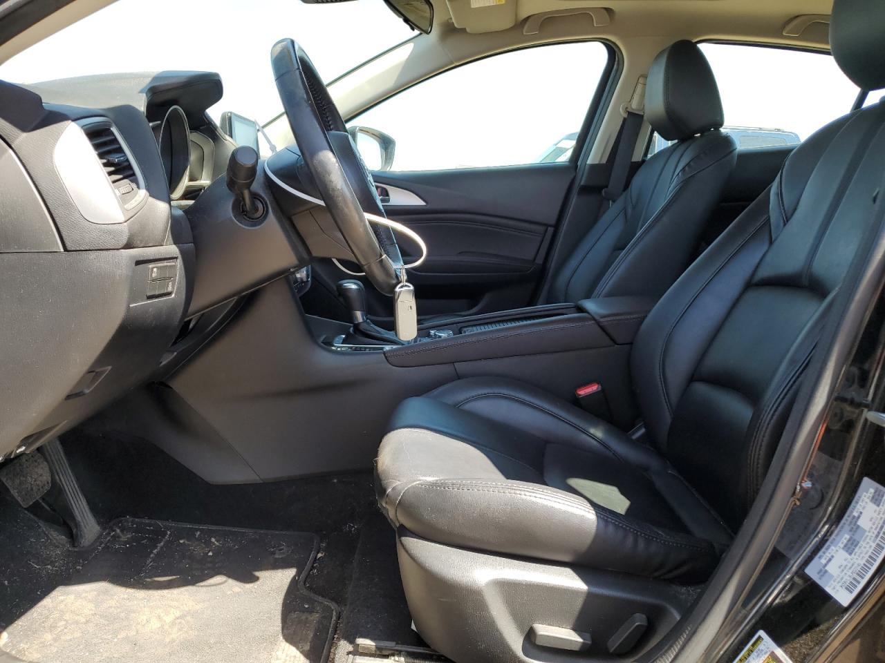 3MZBN1L38JM223145 2018 Mazda 3 Touring