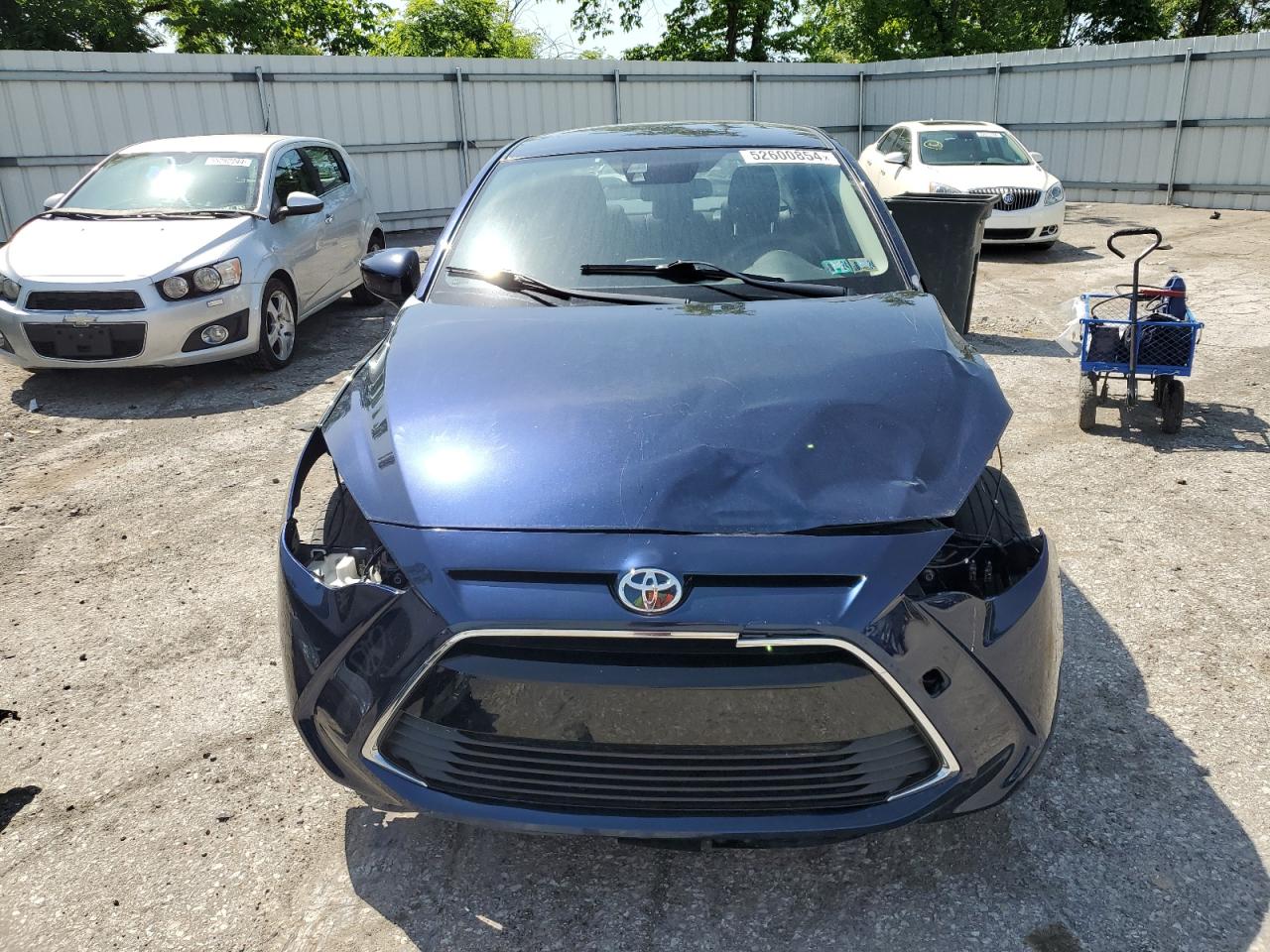 3MYDLBYV5JY313395 2018 Toyota Yaris Ia