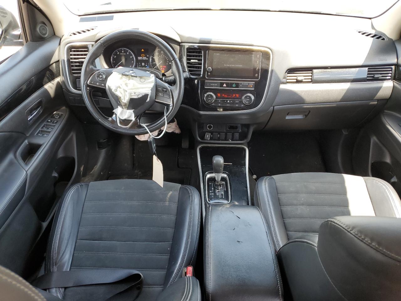 JA4AD3A33KZ008251 2019 Mitsubishi Outlander Se