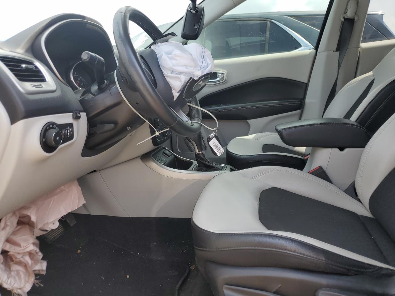 3C4NJCBB3JT488920 2018 Jeep Compass Latitude