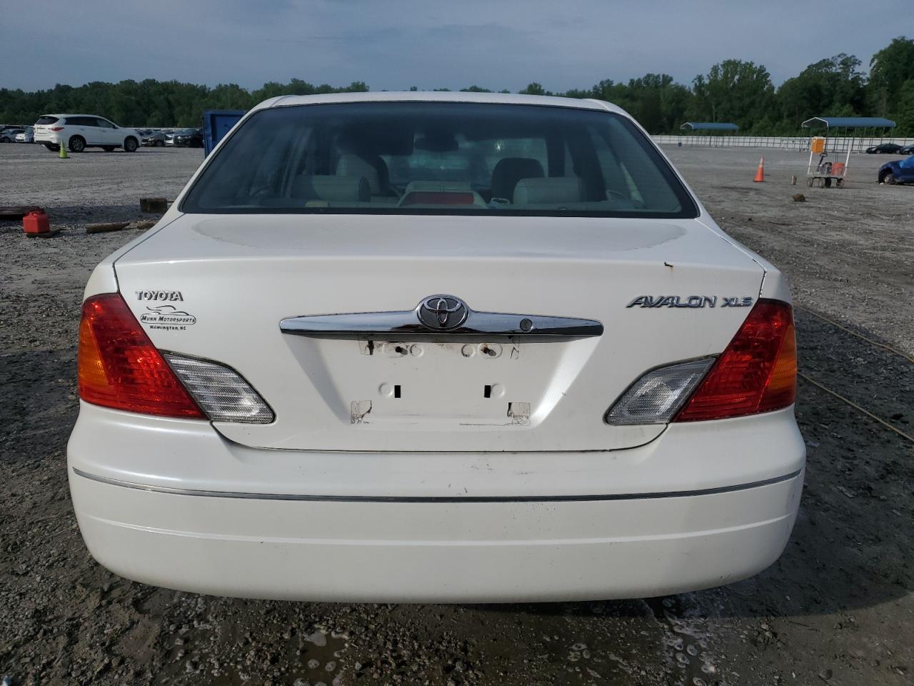 4T1BF28B5YU079061 2000 Toyota Avalon Xl