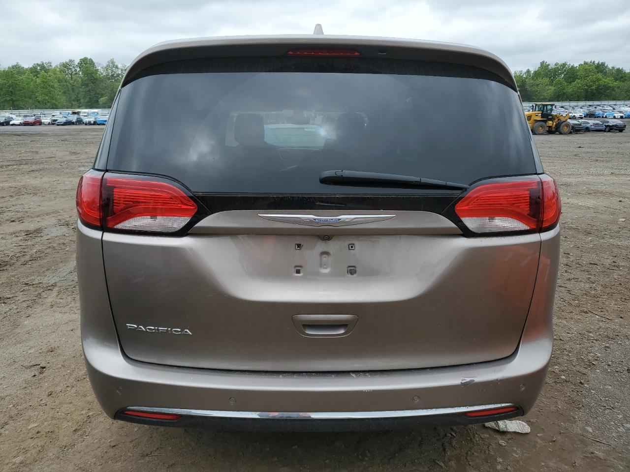 2C4RC1BG6HR670233 2017 Chrysler Pacifica Touring L