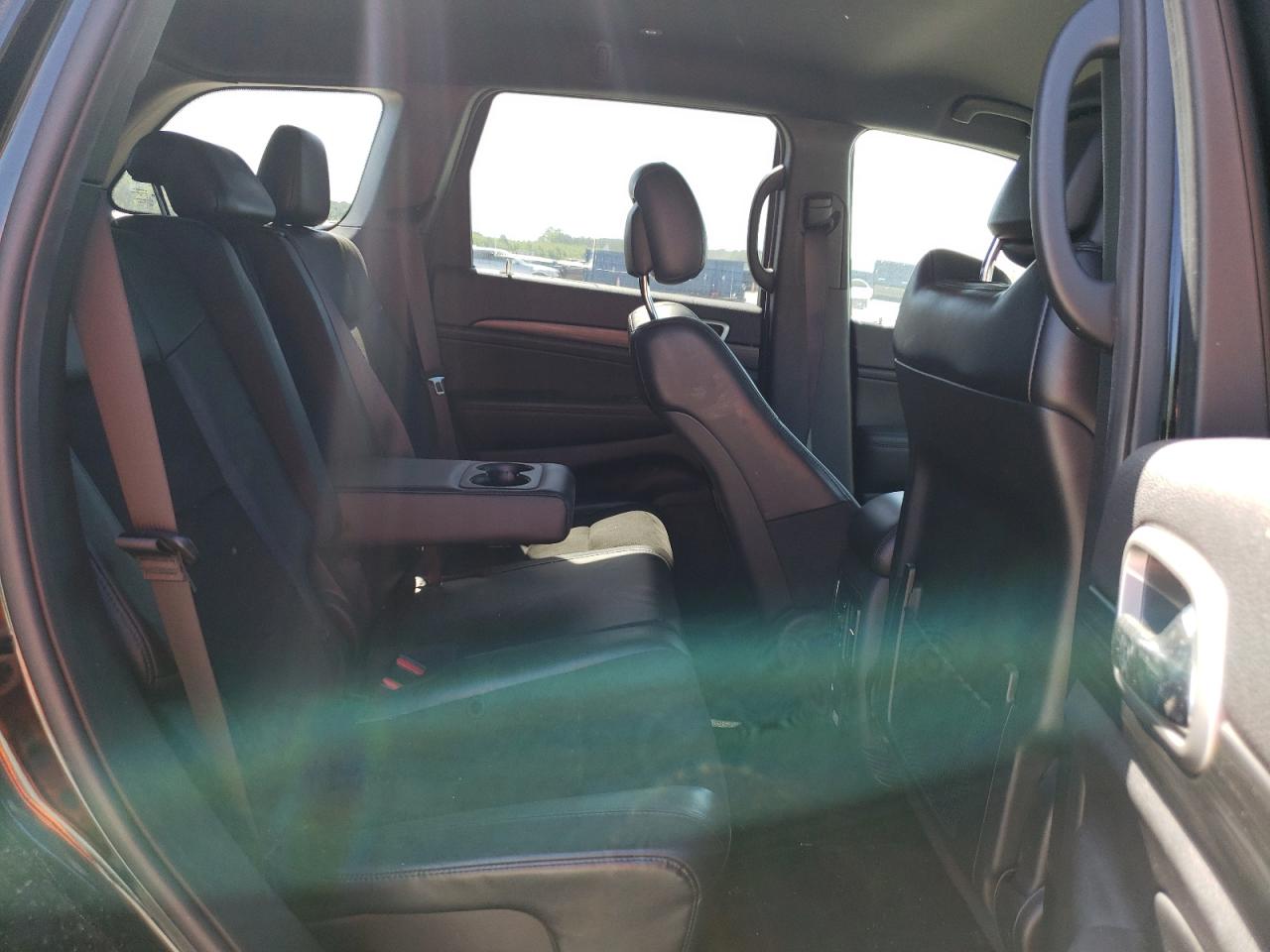 1C4RJEAG0KC852511 2019 Jeep Grand Cherokee Laredo