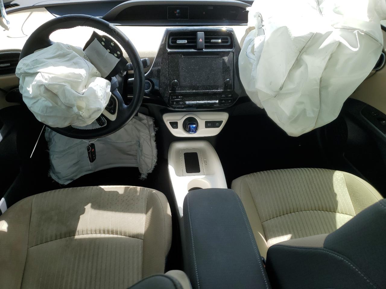 JTDKARFUXG3015649 2016 Toyota Prius