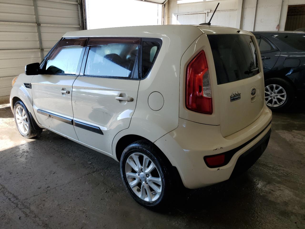 KNDJT2A64D7527384 2013 Kia Soul +