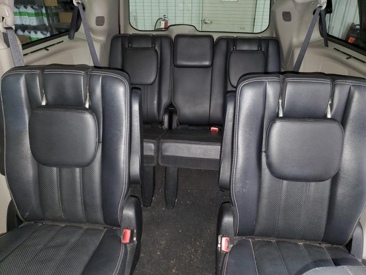 2C4RC1CG8DR748083 2013 Chrysler Town & Country Touring L