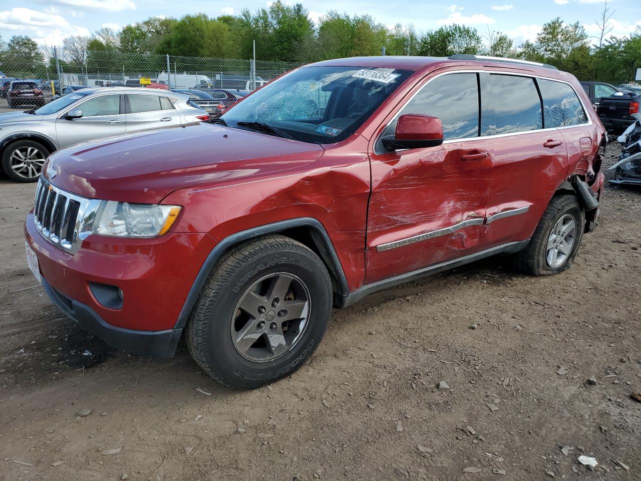 1J4RR4GG2BC547175 2011 Jeep Grand Cherokee Laredo