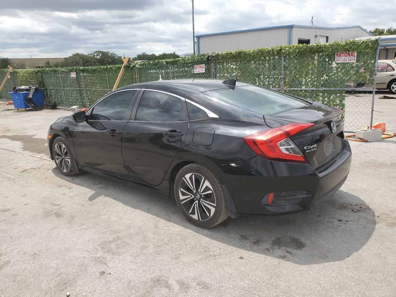 19XFC1F35HE001561 2017 Honda Civic Ex