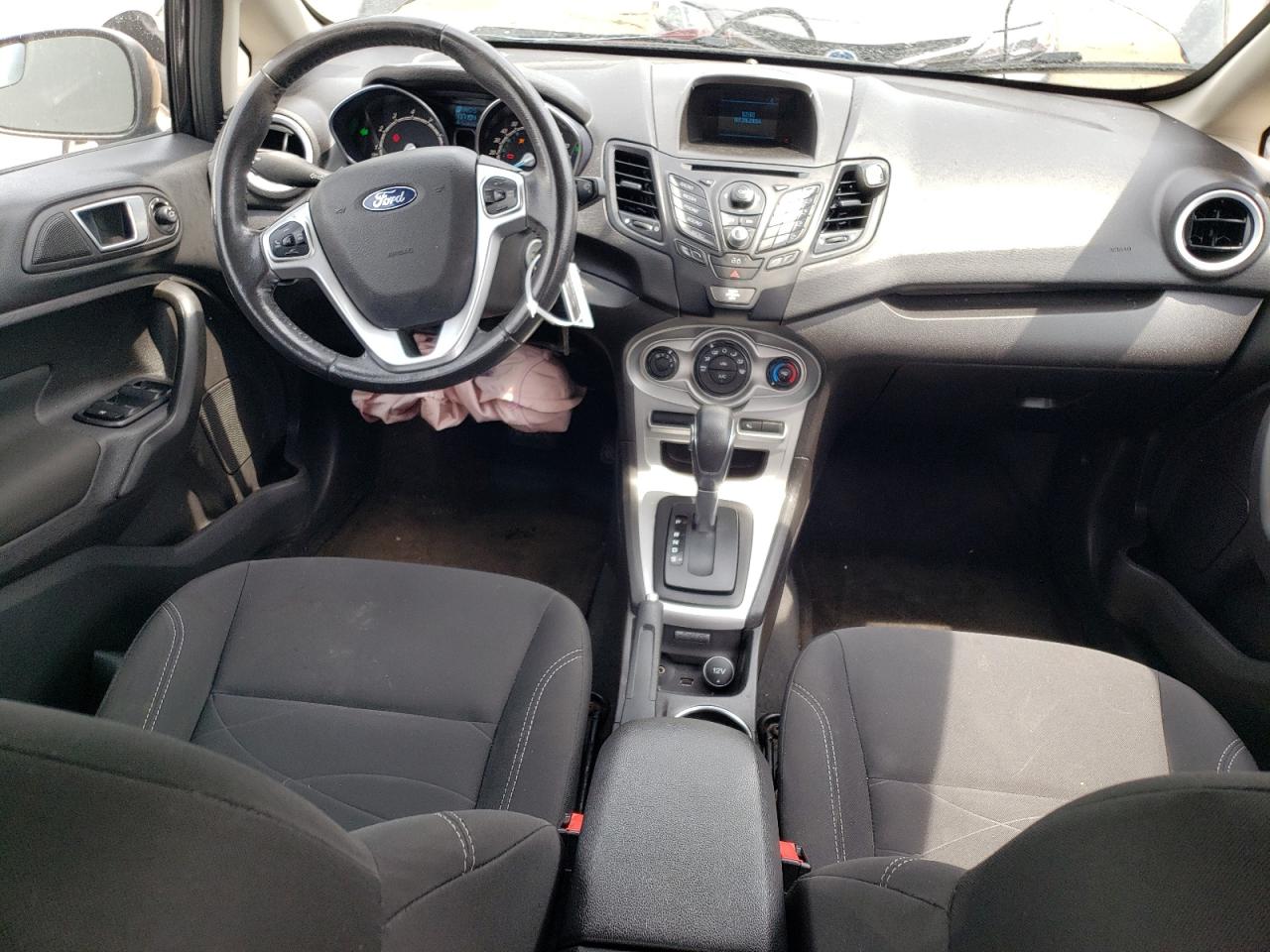 3FADP4BJ5FM117756 2015 Ford Fiesta Se