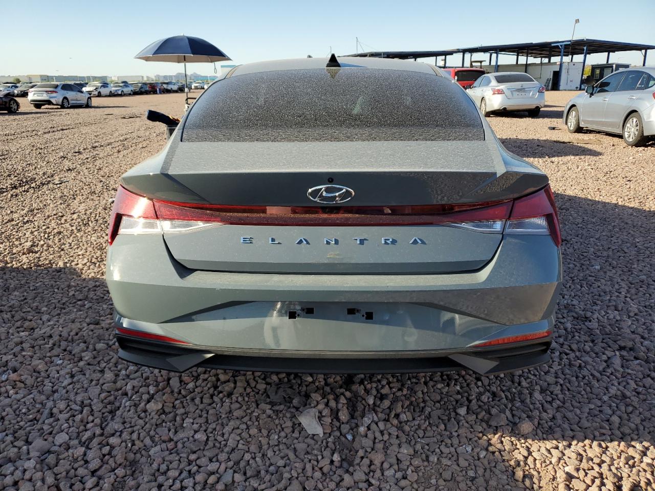 KMHLM4AG1NU323201 2022 Hyundai Elantra Sel