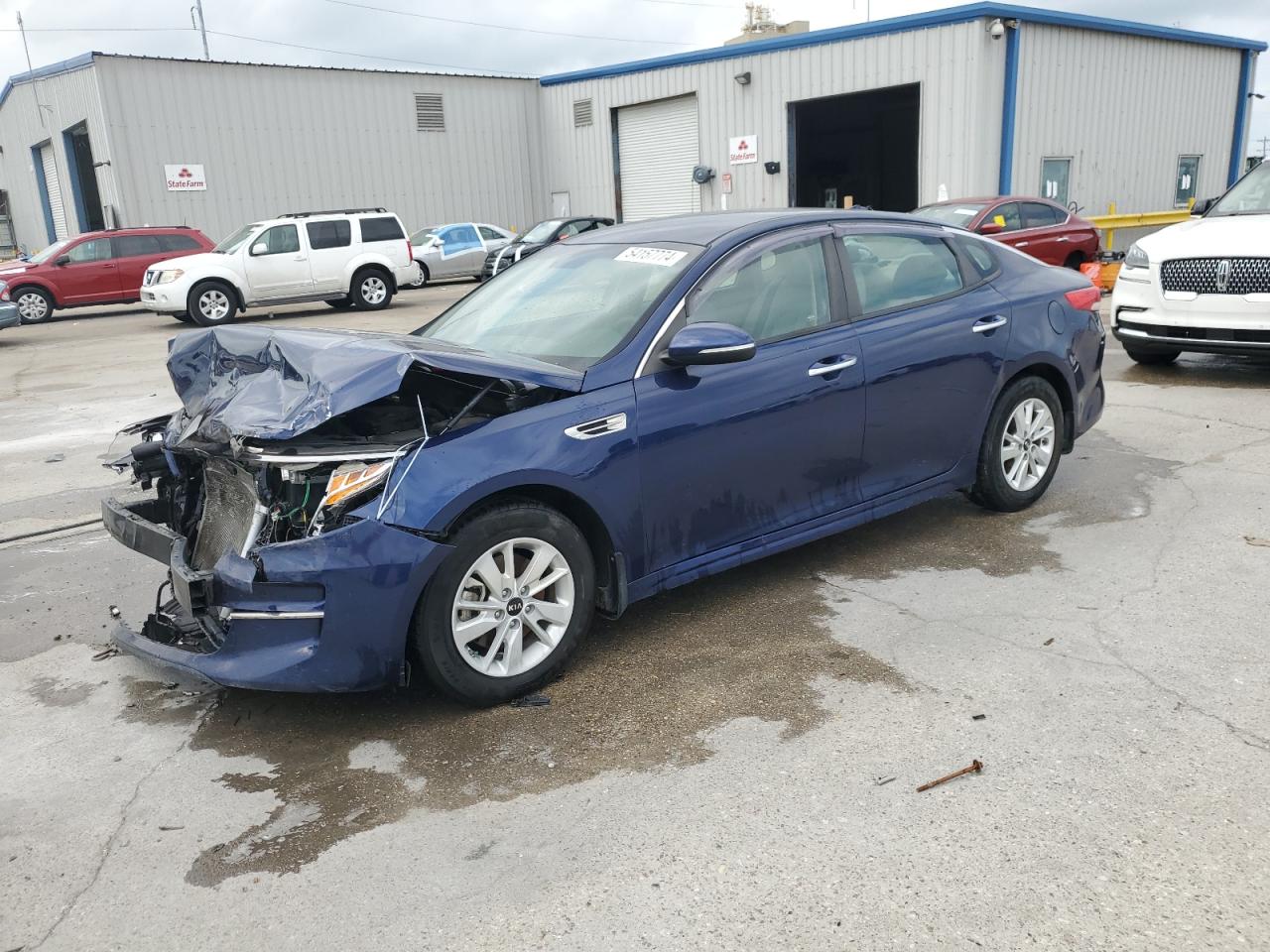 2018 Kia Optima Lx vin: 5XXGT4L33JG188595