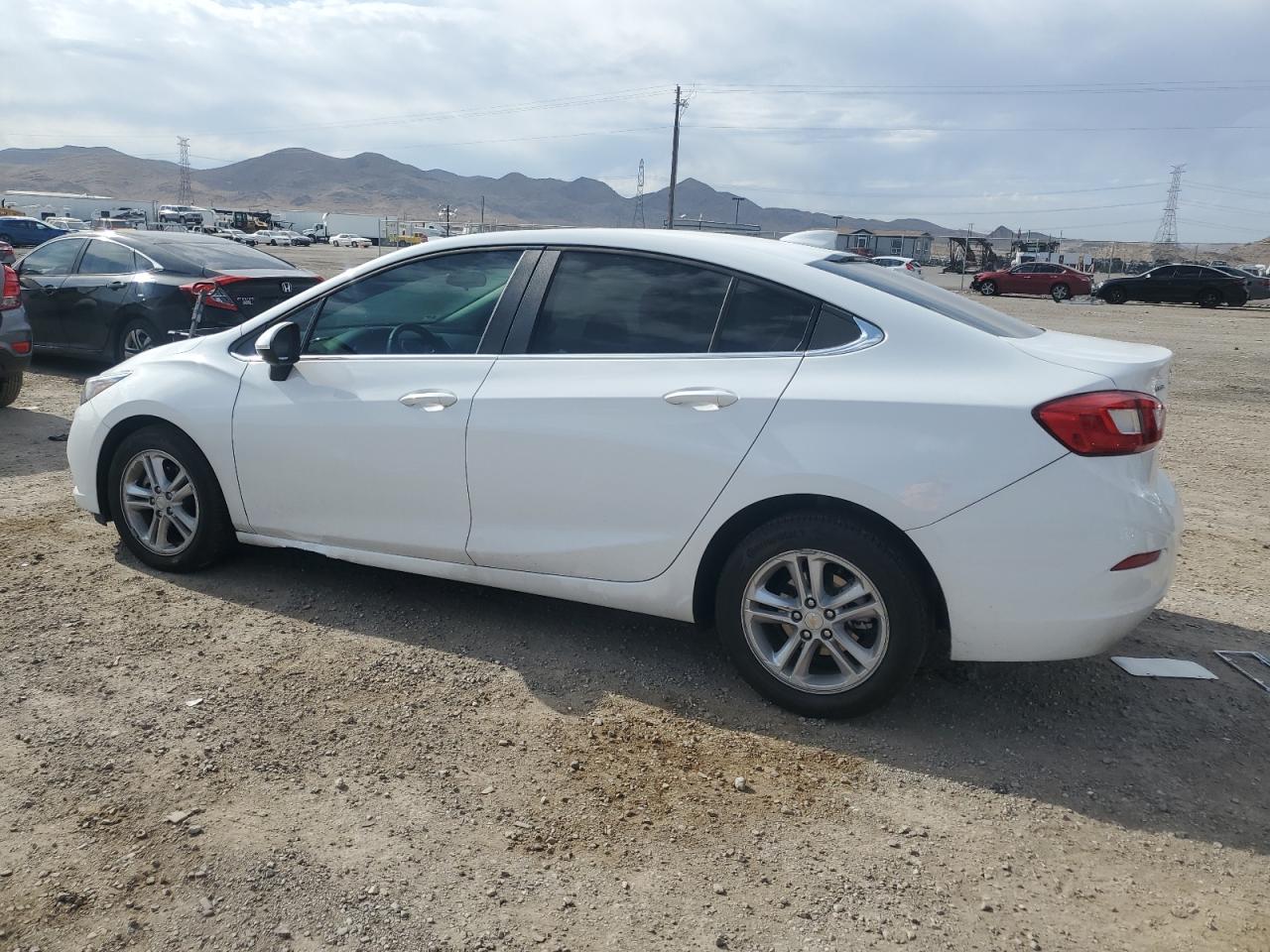 1G1BE5SM5J7223577 2018 Chevrolet Cruze Lt