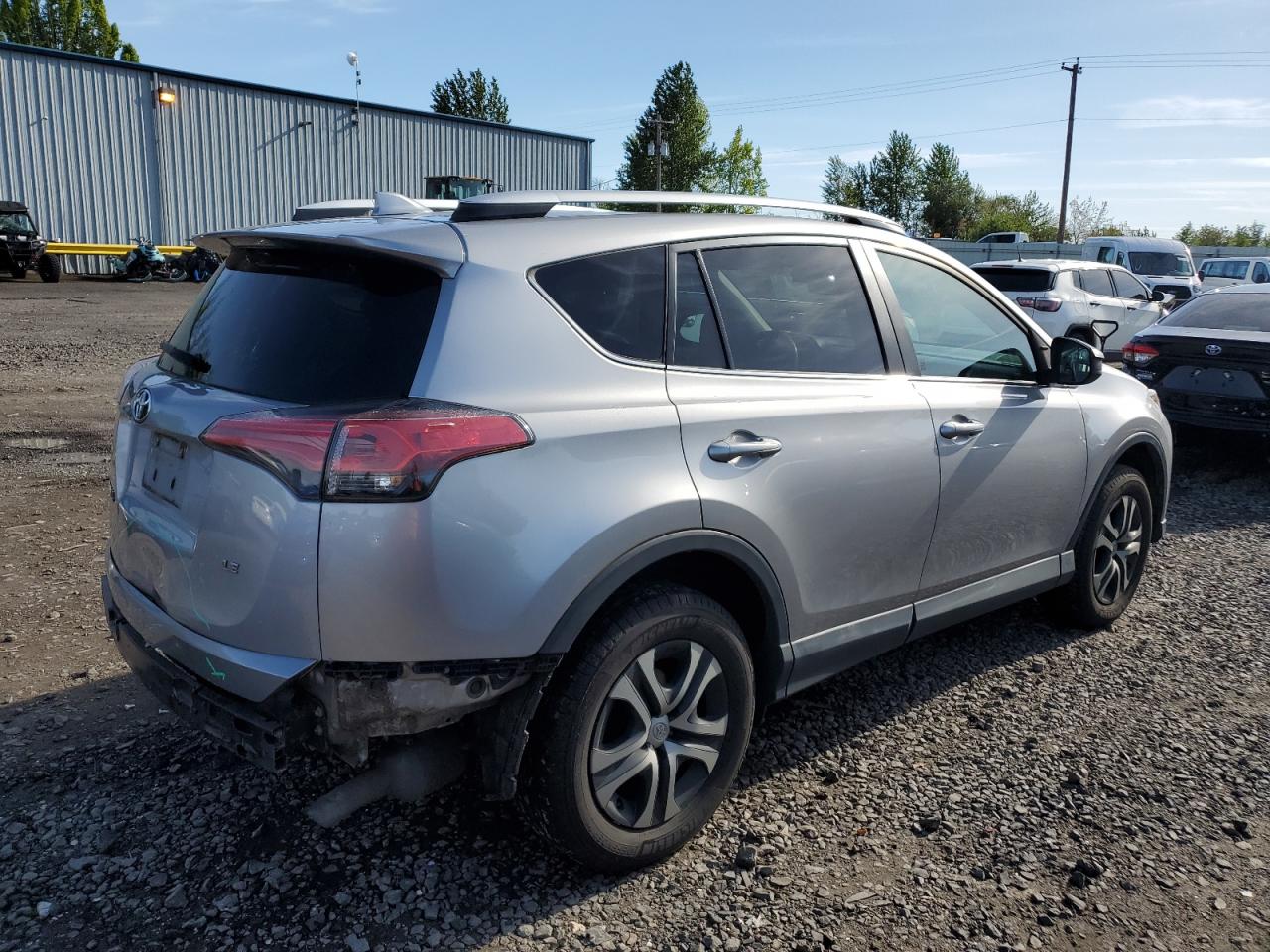 2T3ZFREV9GW303069 2016 Toyota Rav4 Le