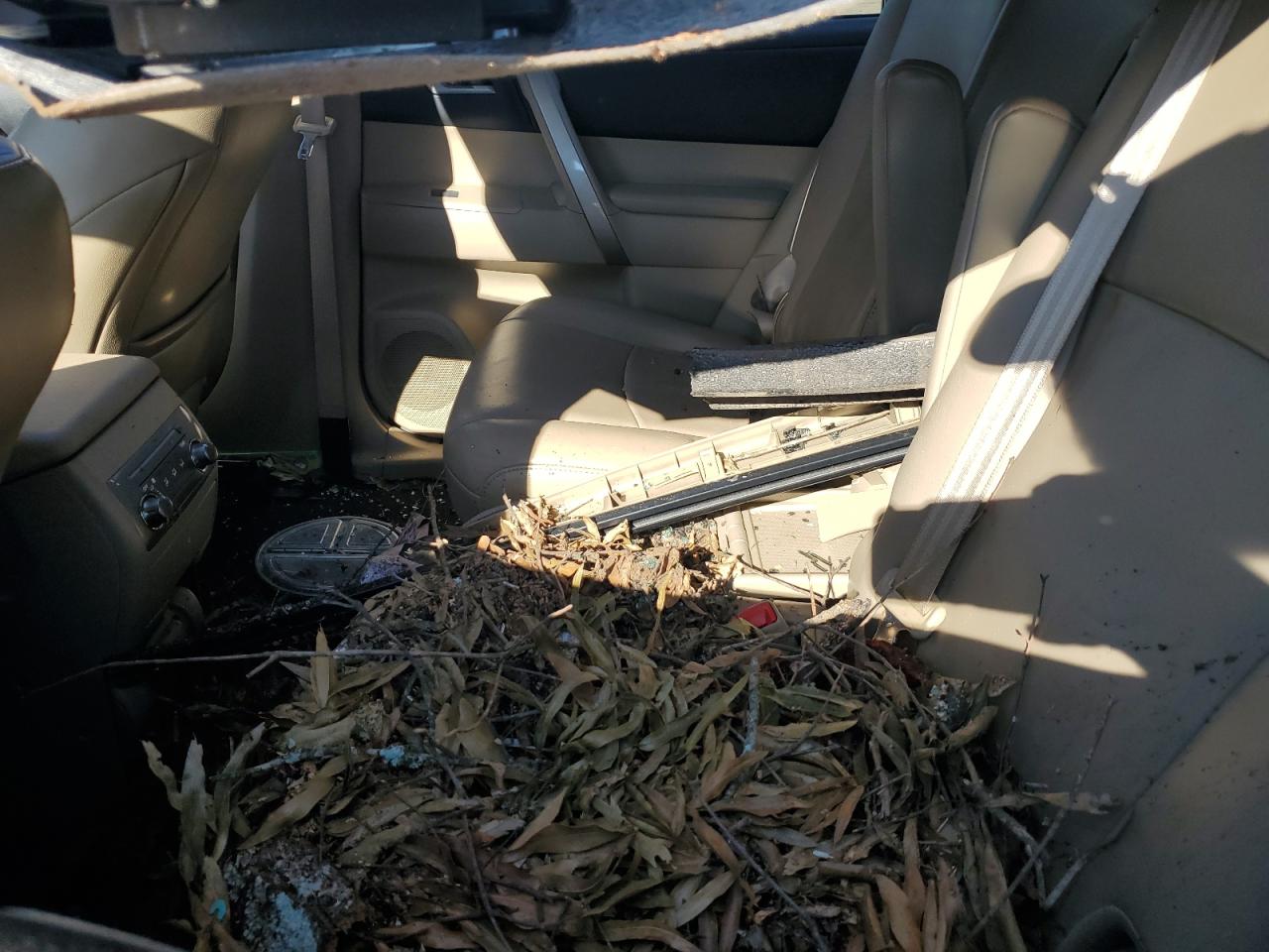 5TDZA3EH4CS030432 2012 Toyota Highlander Base