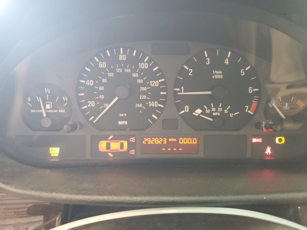 WBAAV33461FV00617 2001 BMW 325 I