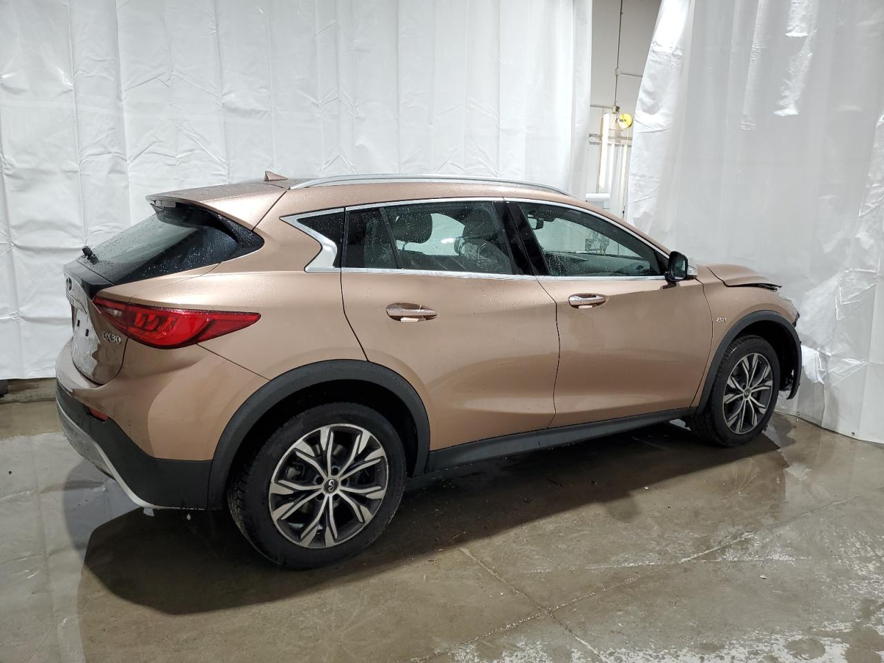 2017 Infiniti Qx30 Base vin: SJKCH5CR9HA018013