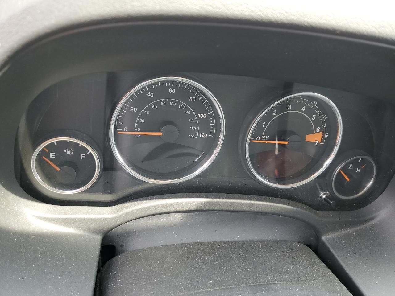 1C4NJCEA8GD785859 2016 Jeep Compass Latitude