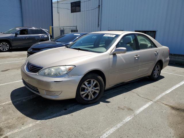 2005 Toyota Camry Le VIN: 4T1BF30KX5U598619 Lot: 55417524