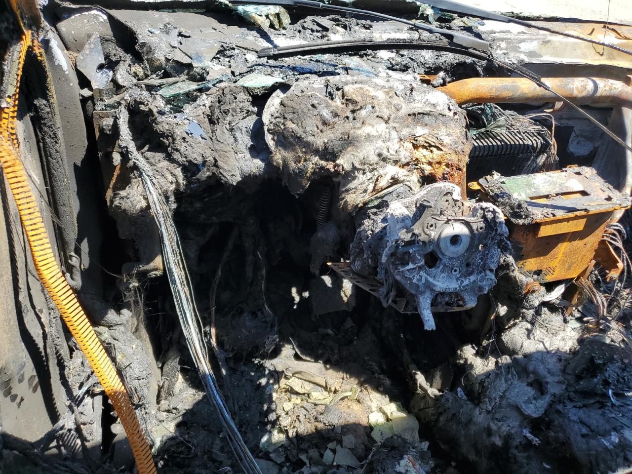 1VWCN7A38DC088944 2013 Volkswagen Passat Sel