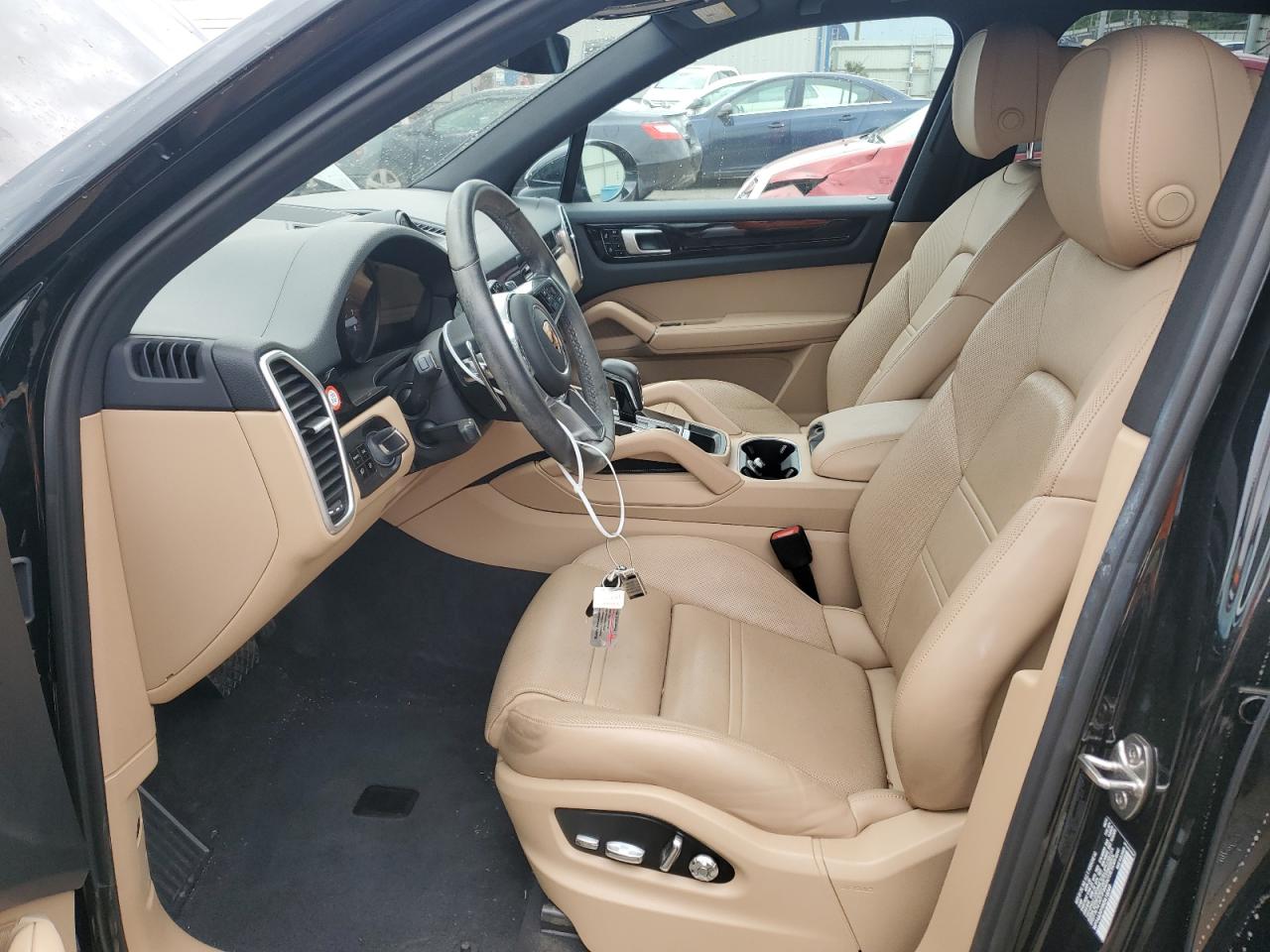 WP1AA2AYXKDA15049 2019 Porsche Cayenne