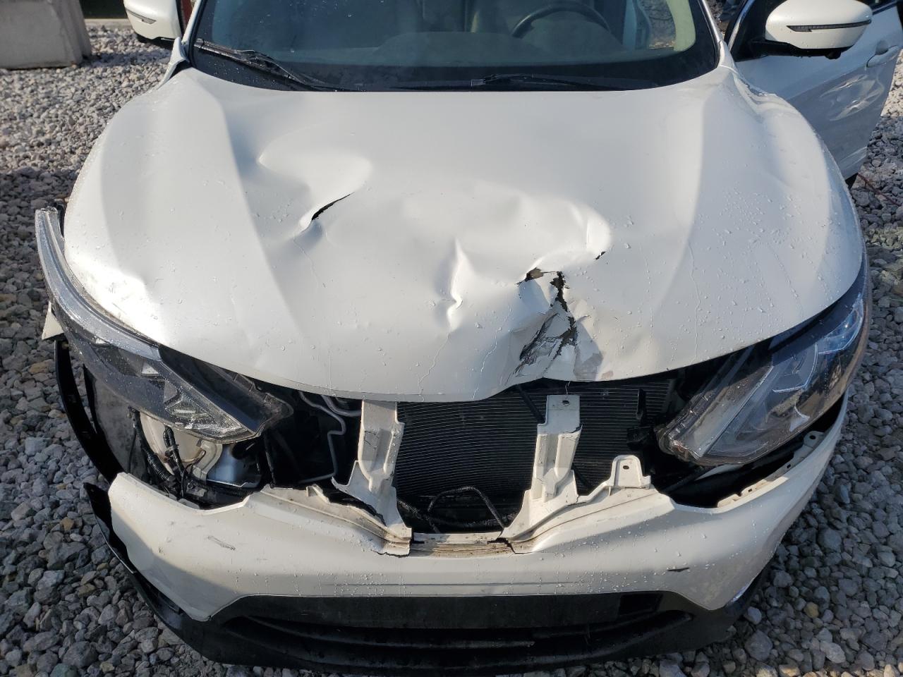 JN1BJ1CP9JW103861 NISSAN ROGUE 2018