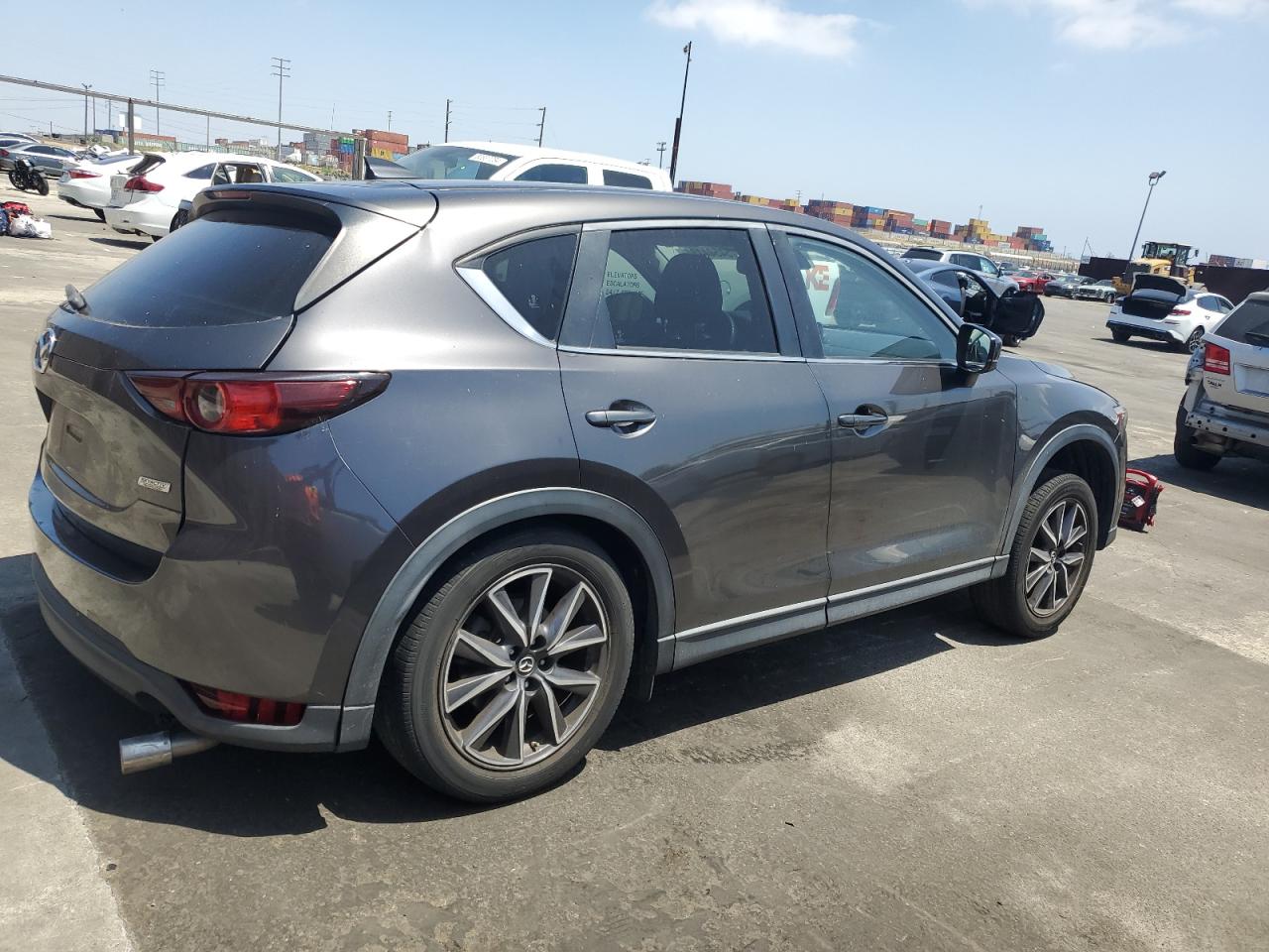 JM3KFACM4J1381740 2018 Mazda Cx-5 Touring