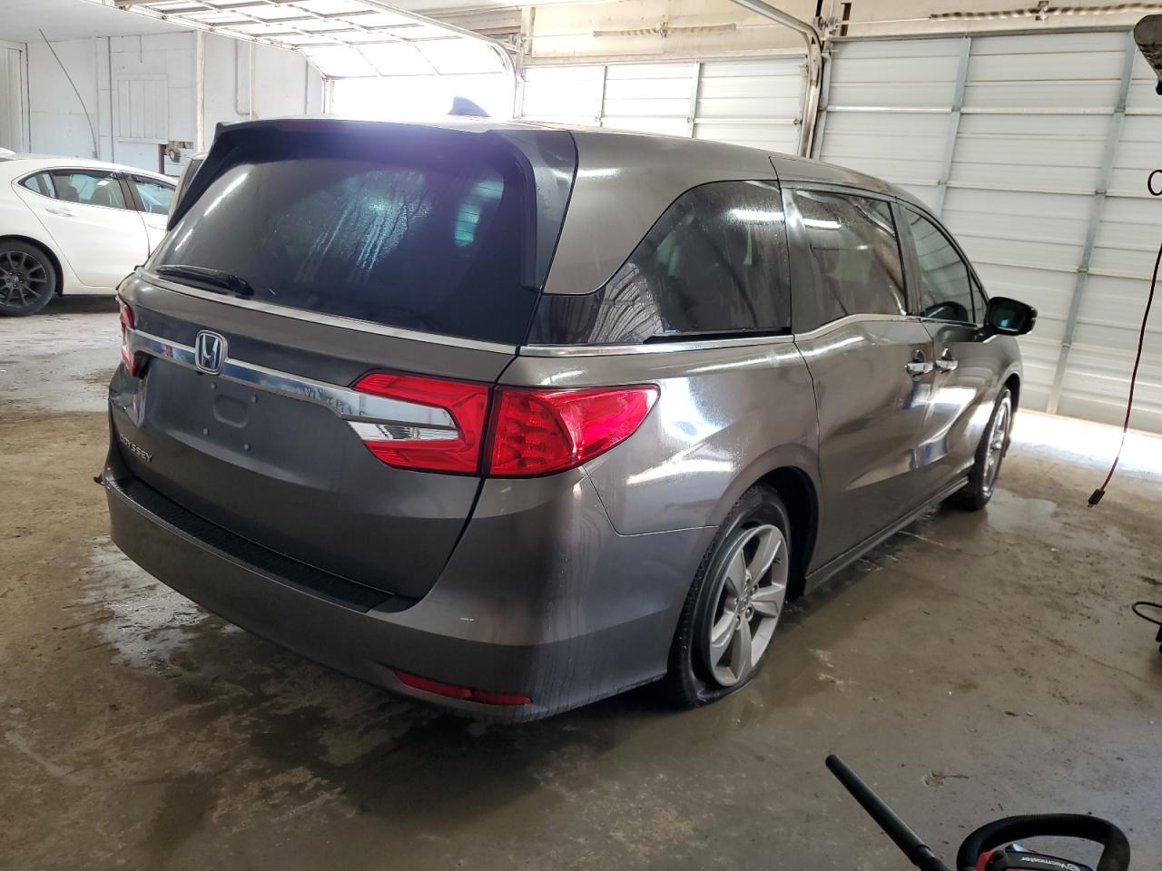 5FNRL6H73LB000082 2020 Honda Odyssey Exl