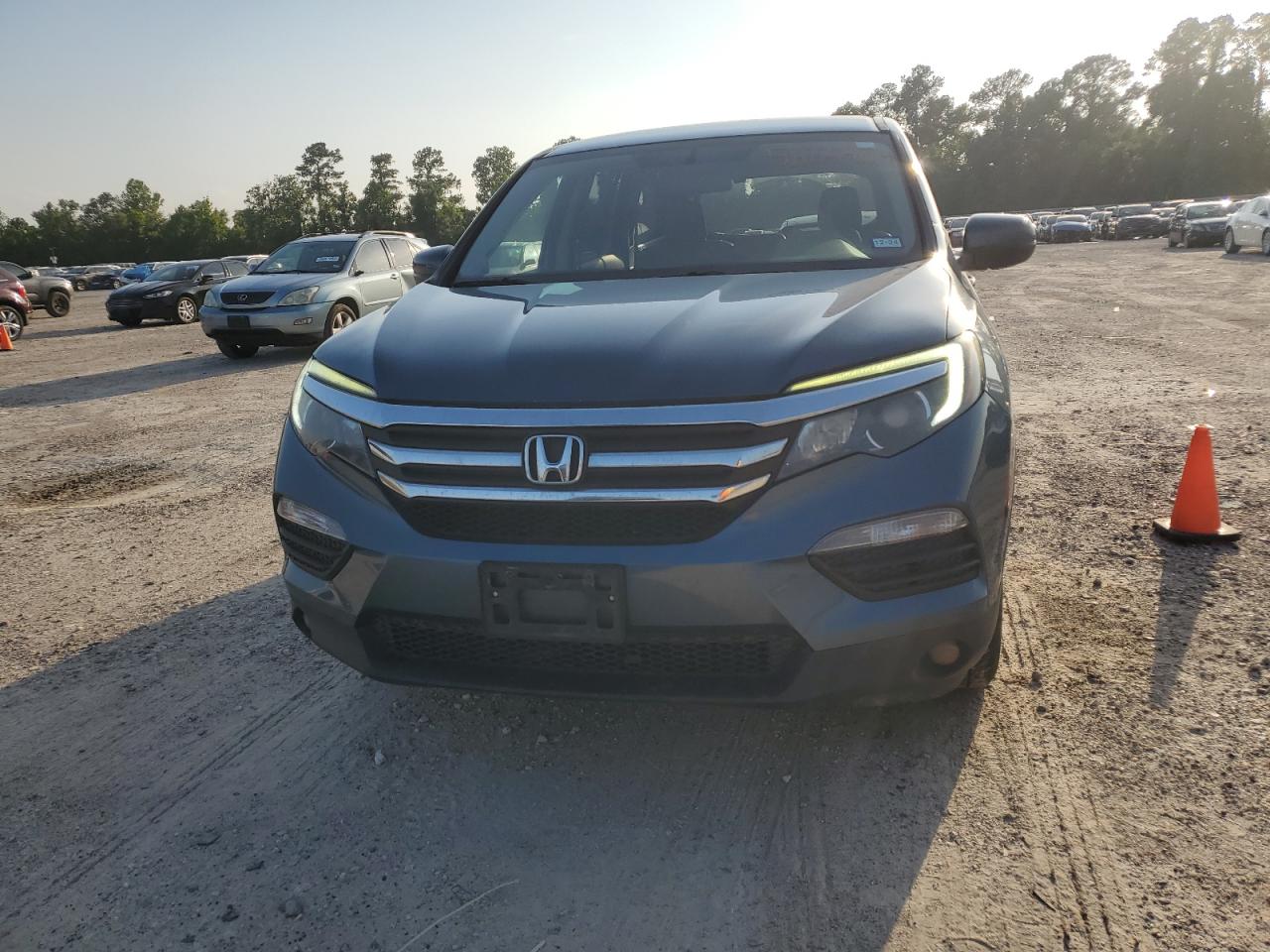 5FNYF6H37HB003512 2017 Honda Pilot Ex