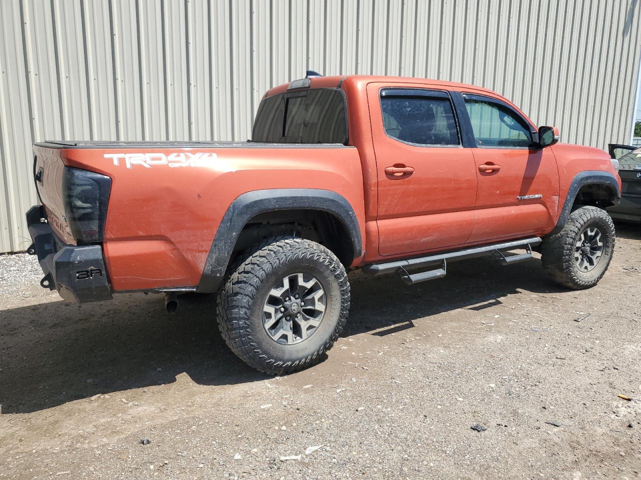 2017 Toyota Tacoma Double Cab vin: 5TFCZ5AN8HX075106