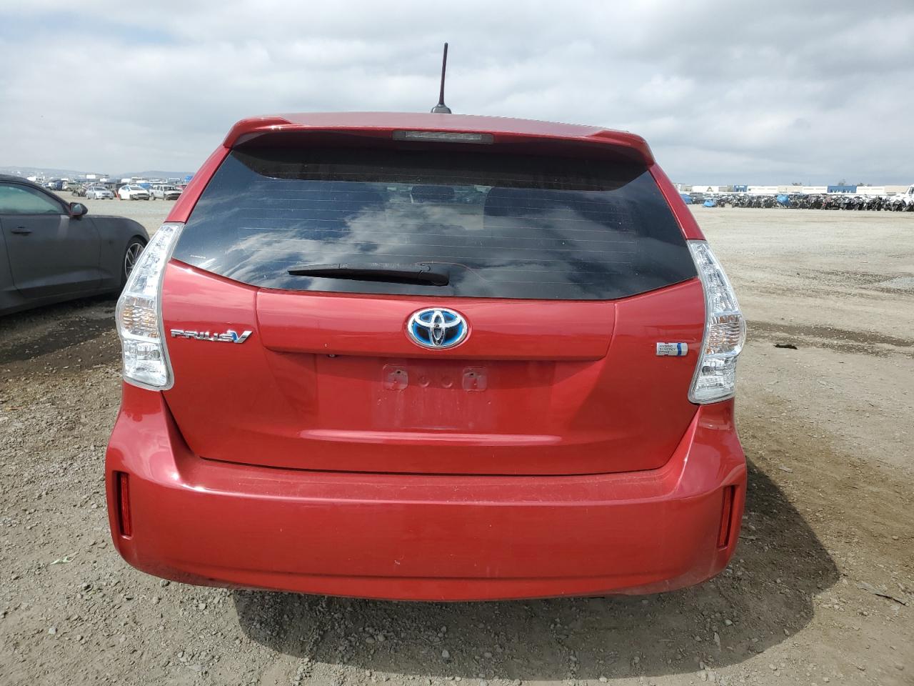 JTDZN3EU8C3167148 2012 Toyota Prius V