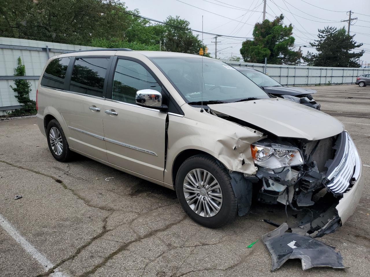 2C4RC1CG7DR532080 2013 Chrysler Town & Country Touring L