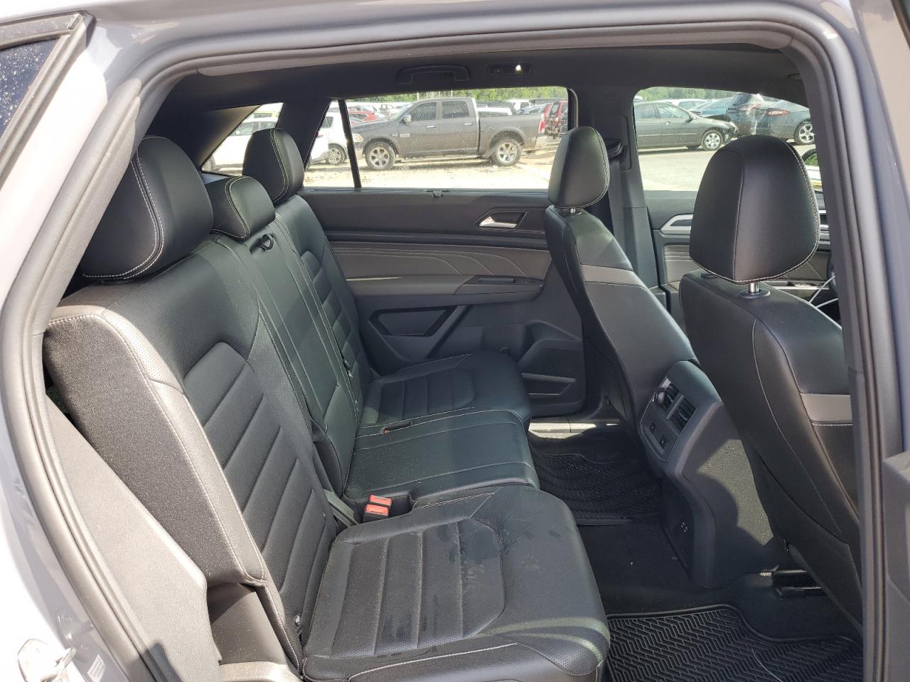 1V2FE2CA1NC200420 2022 Volkswagen Atlas Cross Sport Sel Premium R-Line