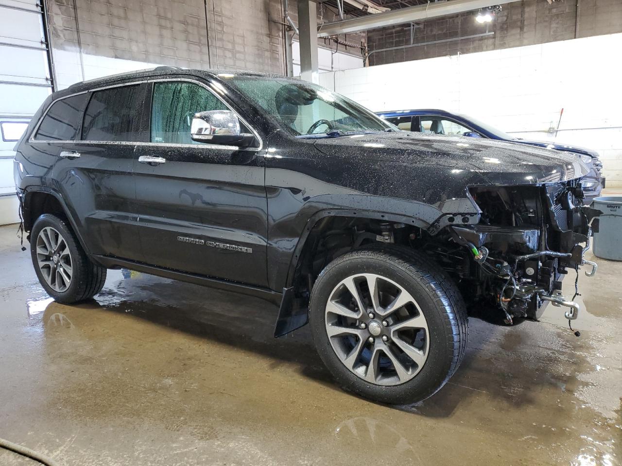 1C4RJFCG8JC309666 2018 Jeep Grand Cherokee Overland