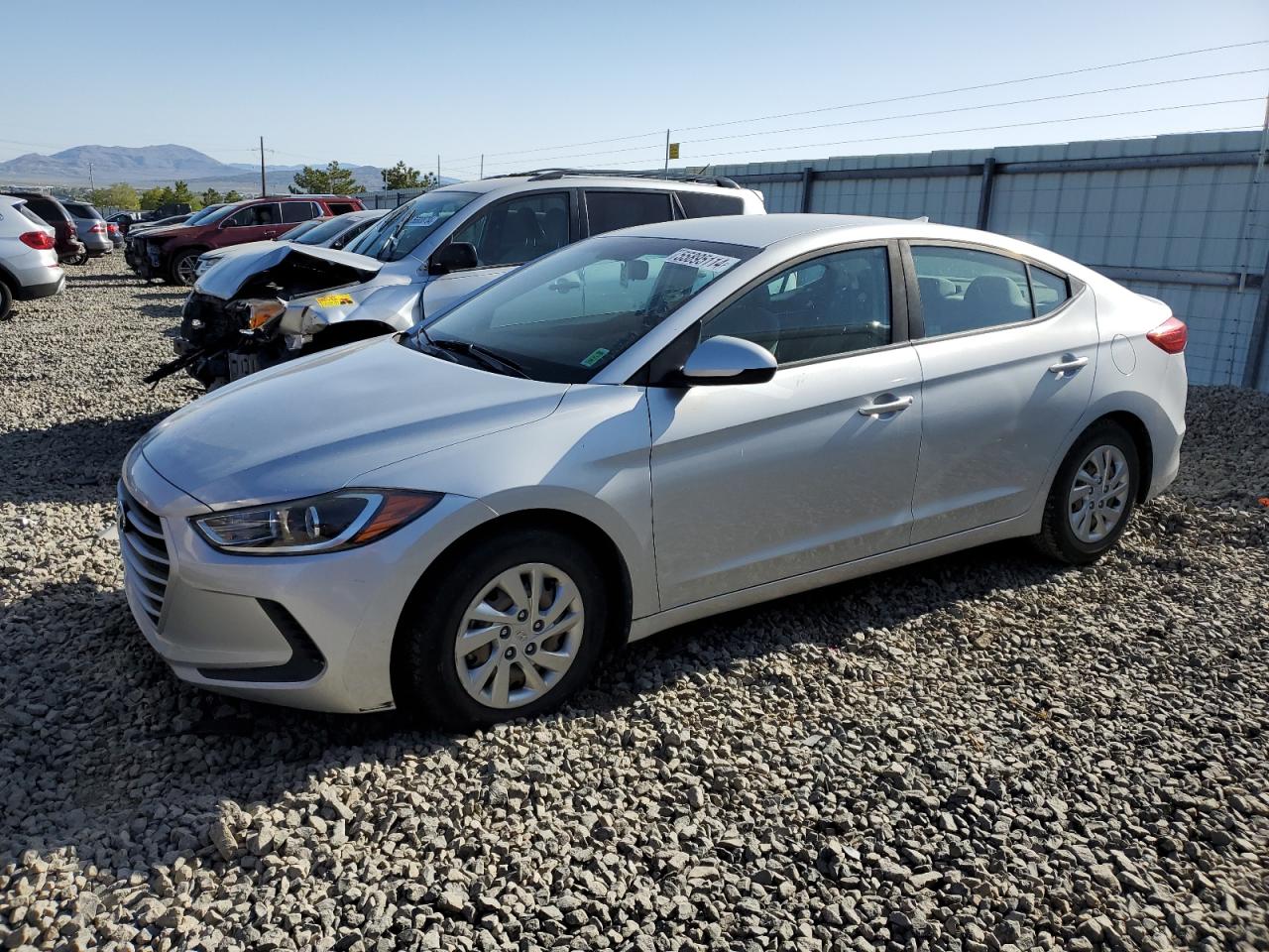 KMHD74LF8HU371069 2017 Hyundai Elantra Se