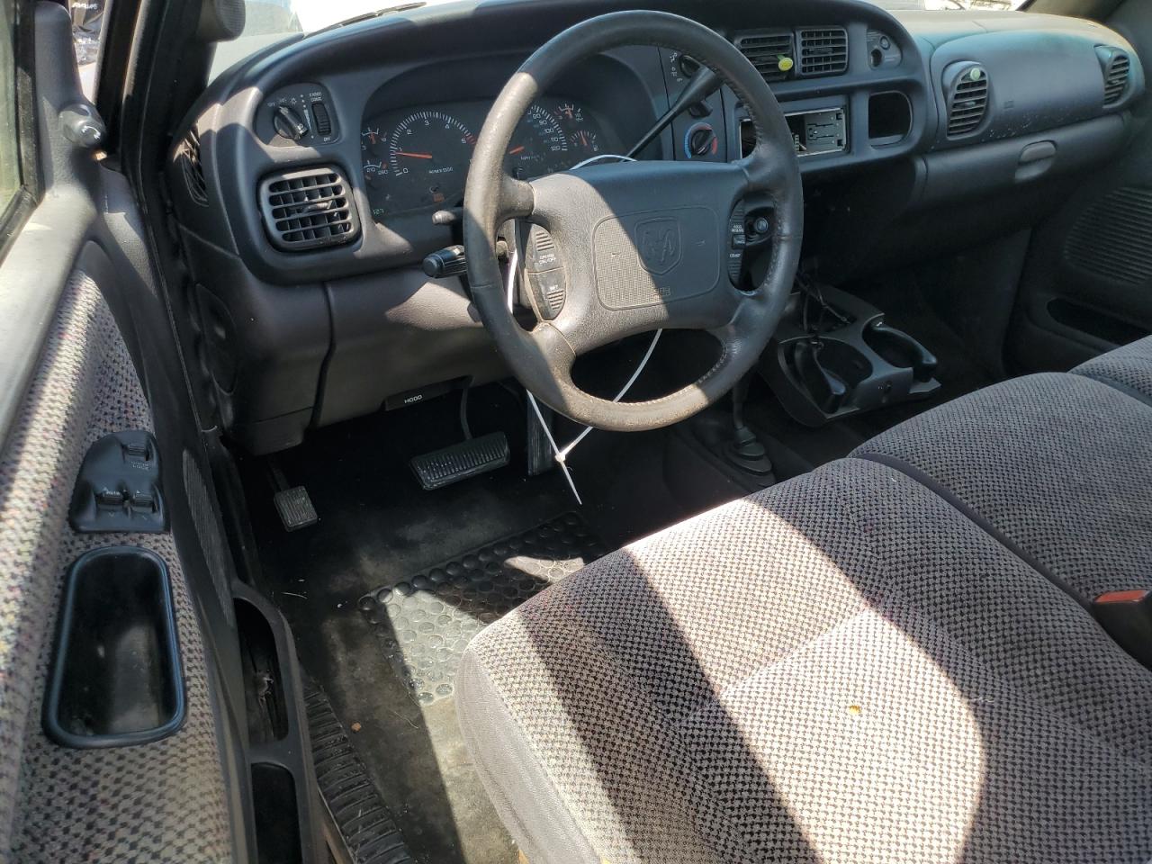 1B7HF16Z5XS267081 1999 Dodge Ram 1500