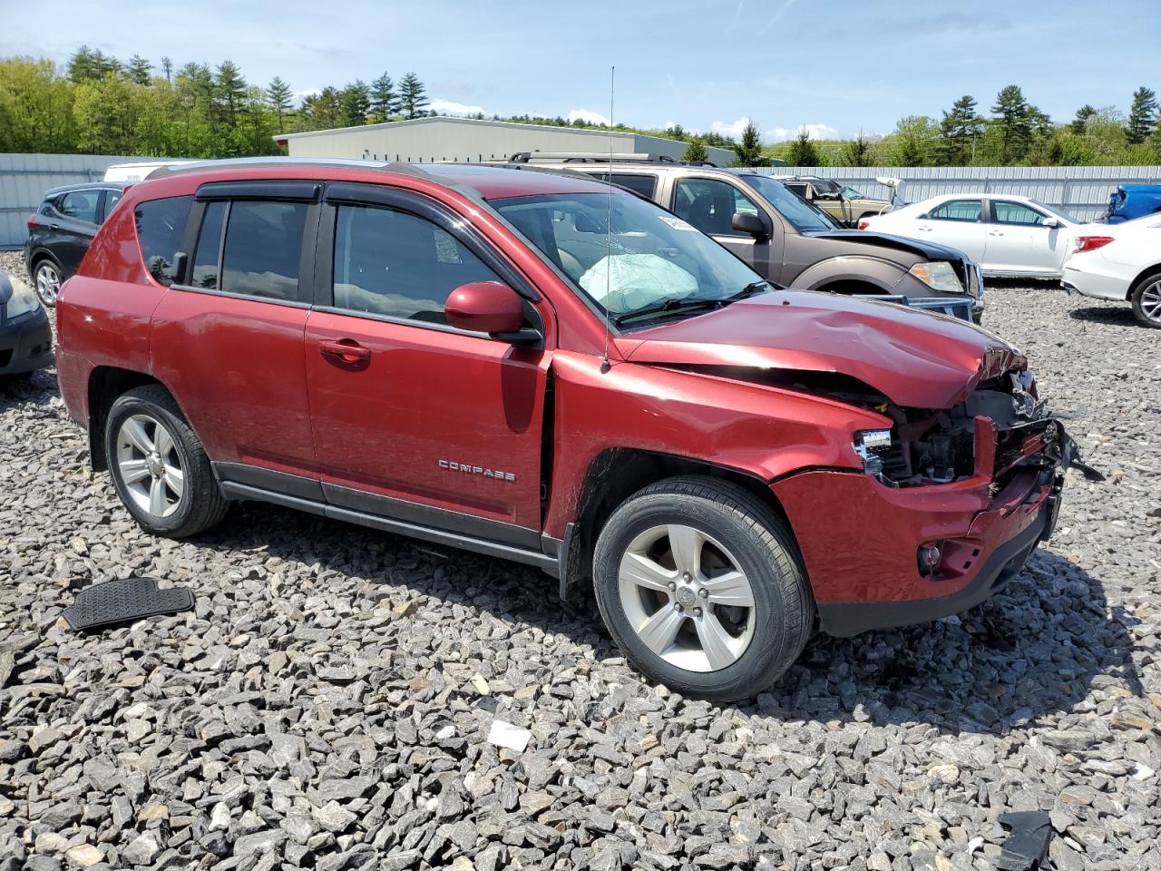 2014 Jeep Compass Latitude vin: 1C4NJDEB0ED731225