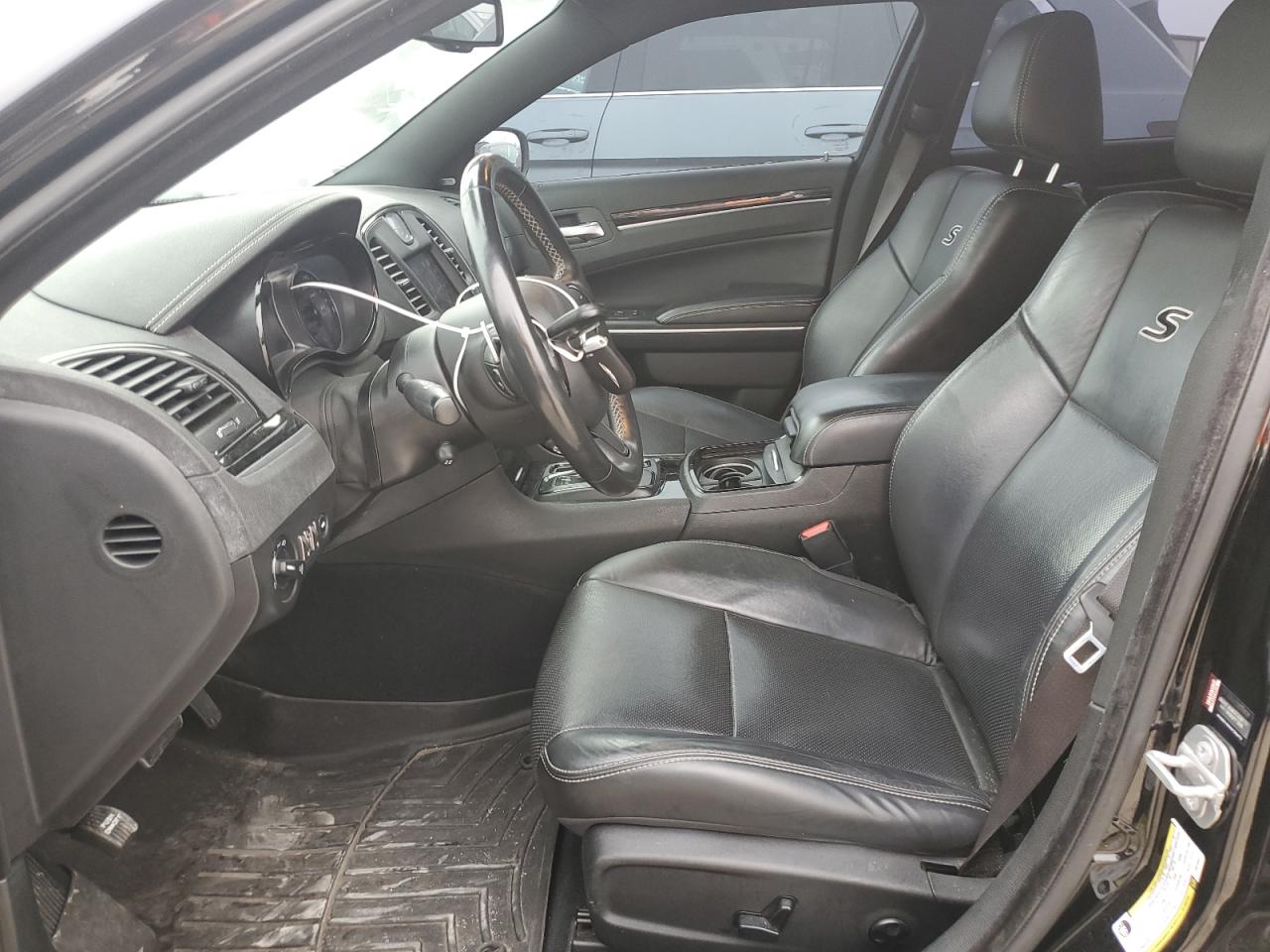 2C3CCABTXKH704517 2019 Chrysler 300 S