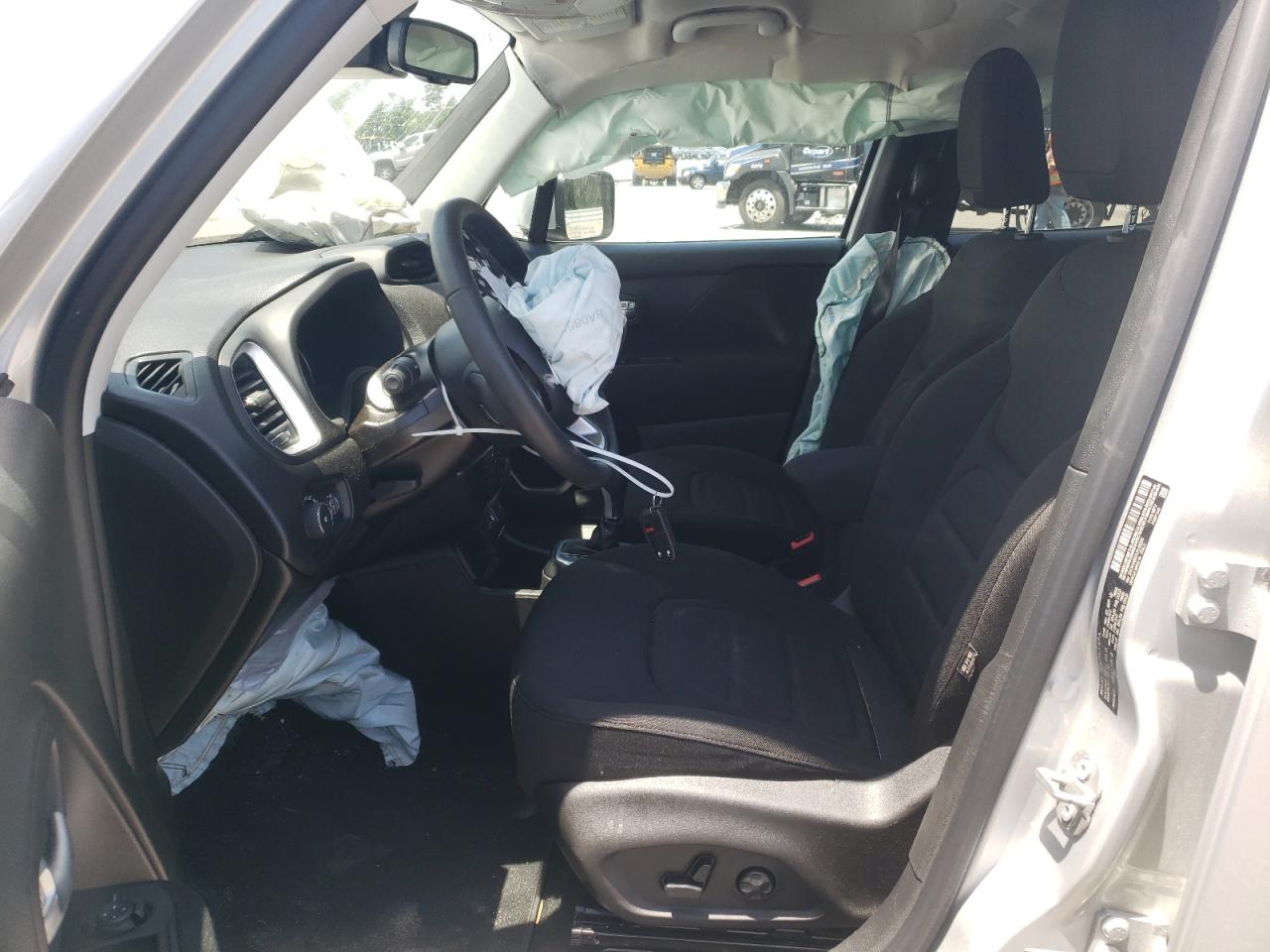 ZACNJABB3LPL68255 2020 Jeep Renegade Latitude