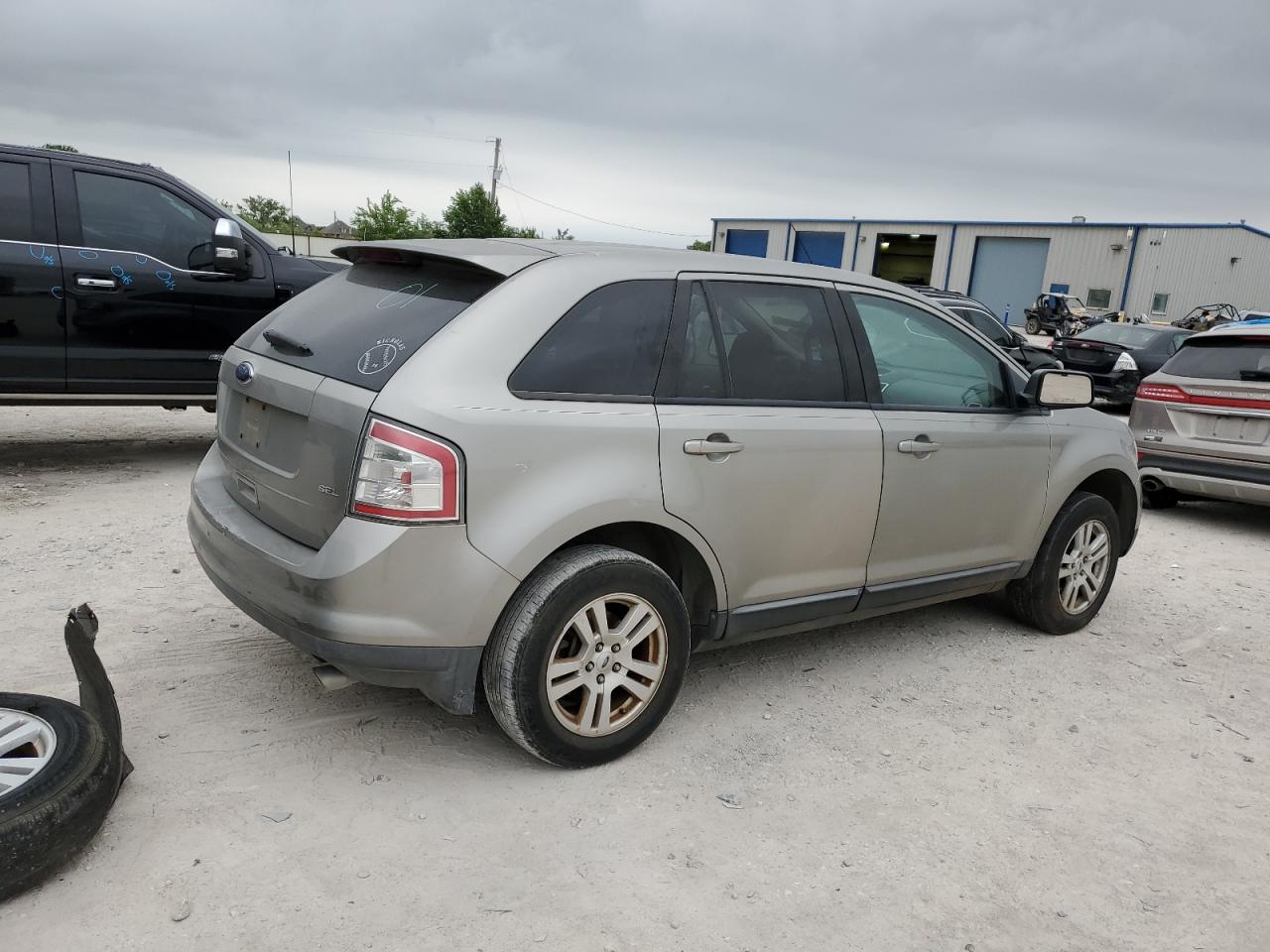 2FMDK38CX8BA40748 2008 Ford Edge Sel