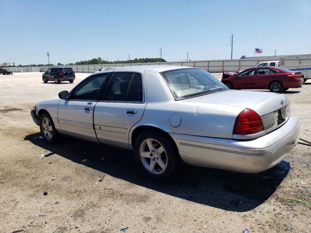 2FAFP74W13X152555 2003 Ford Crown Victoria Lx