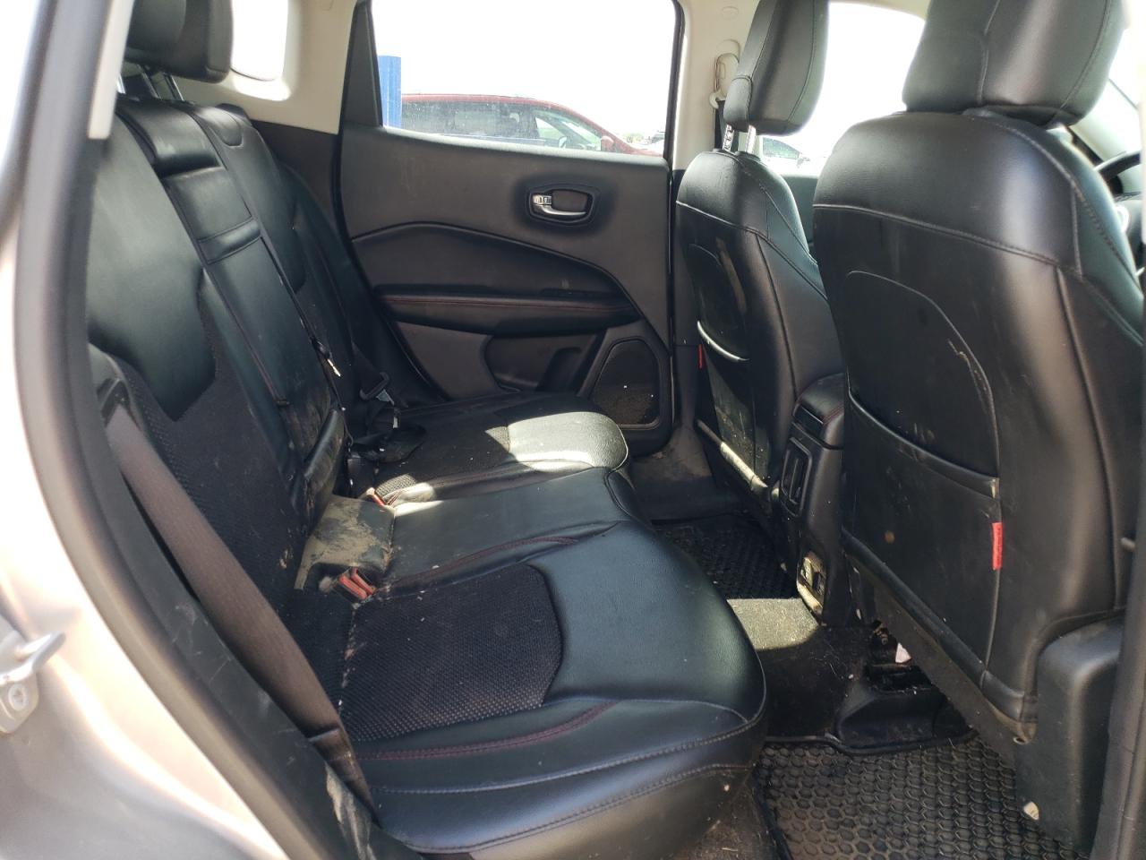 3C4NJDDB5JT328718 2018 Jeep Compass Trailhawk