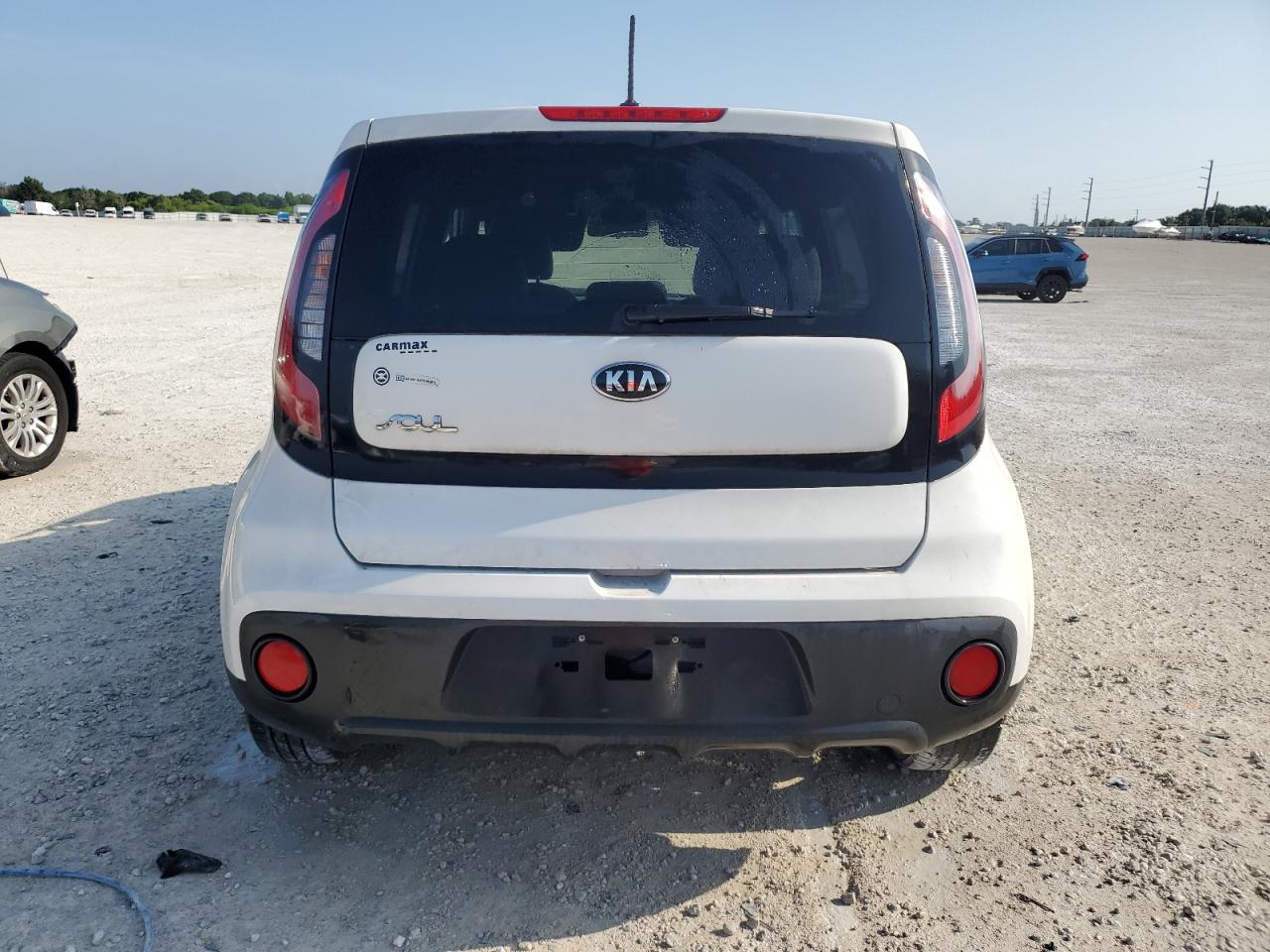 KNDJN2A24H7482122 2017 Kia Soul