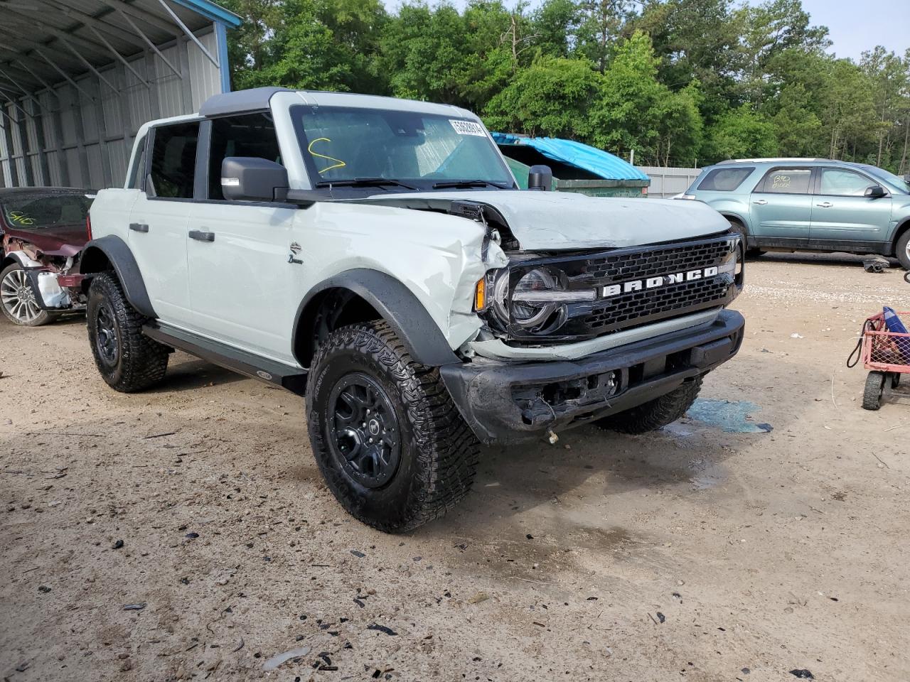 2022 Ford Bronco Base vin: 1FMEE5DP5NLB41983