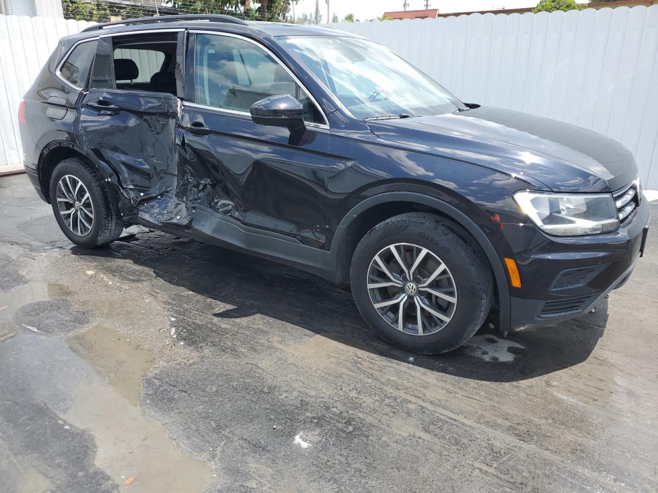 3VV2B7AX3KM129603 2019 Volkswagen Tiguan Se