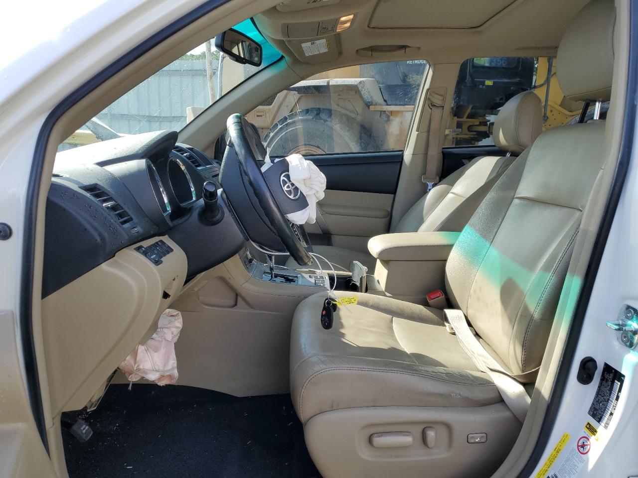 5TDBK3EH1CS100659 2012 Toyota Highlander Base