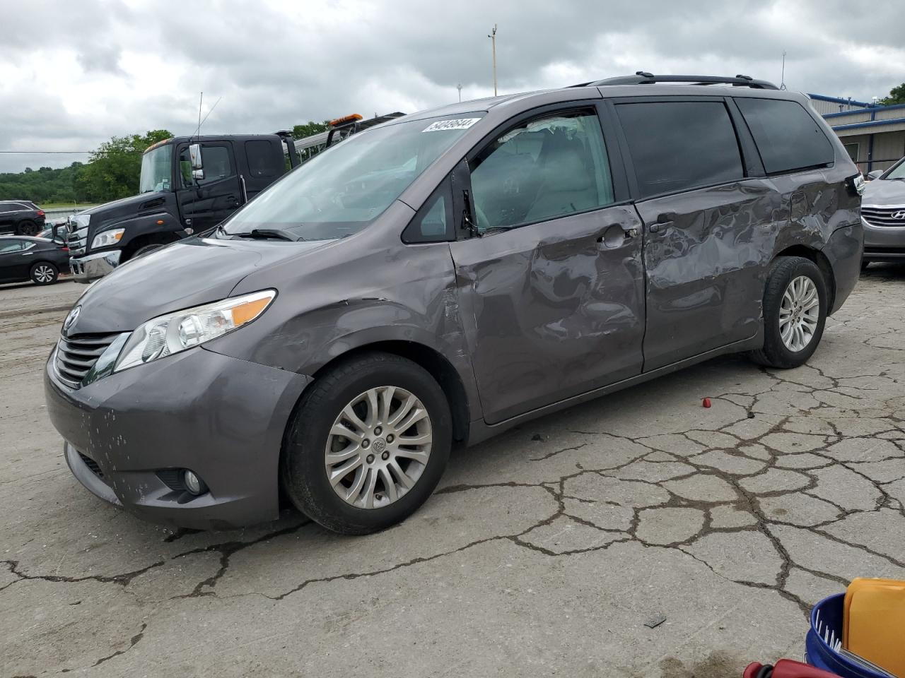 5TDYK3DC8DS339871 2013 Toyota Sienna Xle