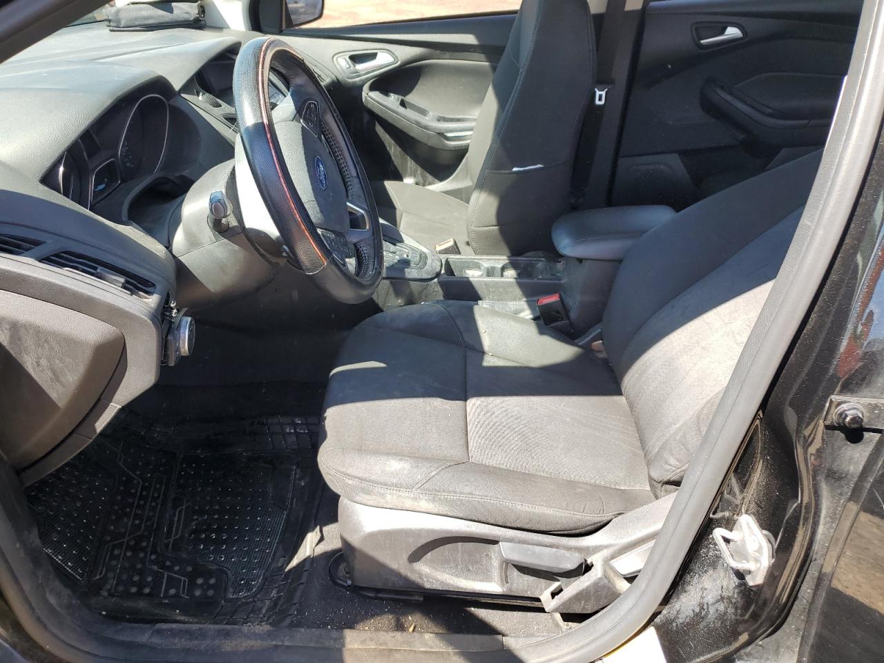 1FADP3F24FL339669 2015 Ford Focus Se