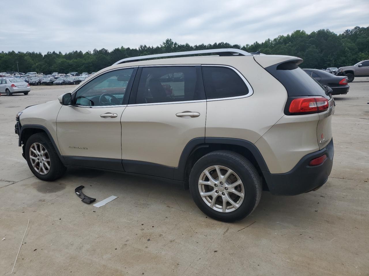 2015 Jeep Cherokee Latitude vin: 1C4PJMCB6FW664258