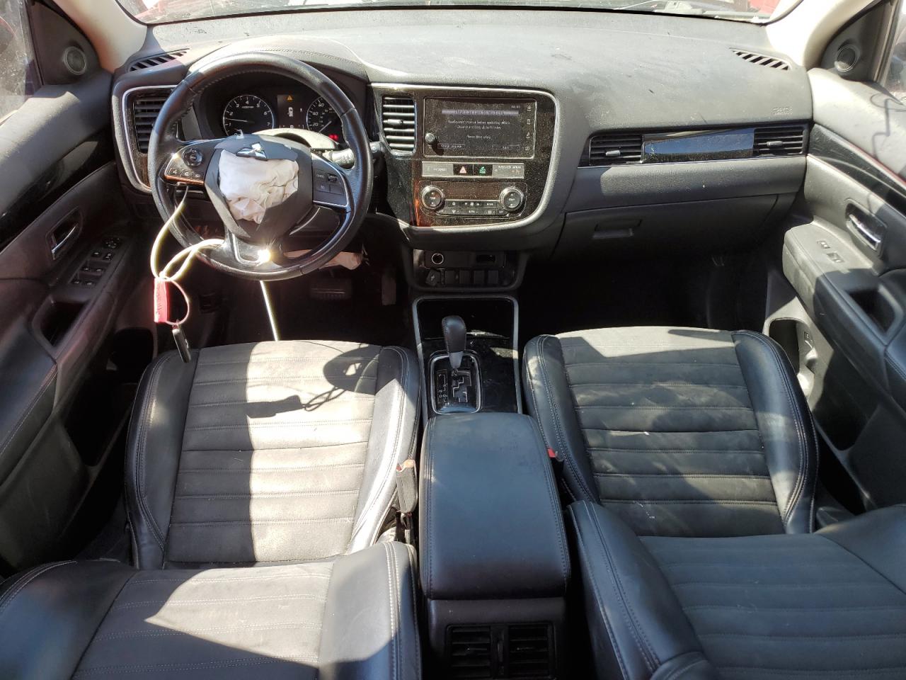 JA4AD3A31KZ027798 2019 Mitsubishi Outlander Se